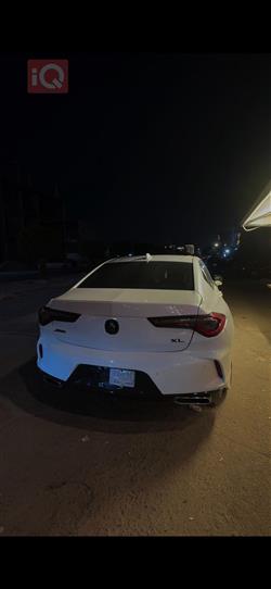 هۆندا ئاکیورا TLX